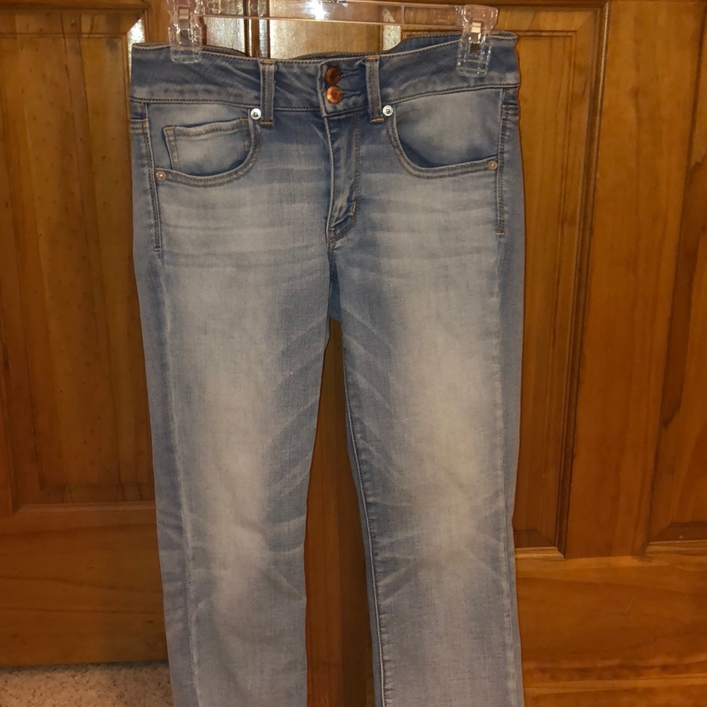 American Eagle Crop Jeans